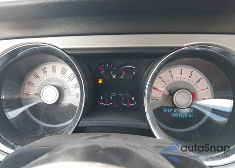 2011 Ford Mustang V6 Premium z USA, uszkodzony, nr VIN 1ZVBP8AM9B5134433